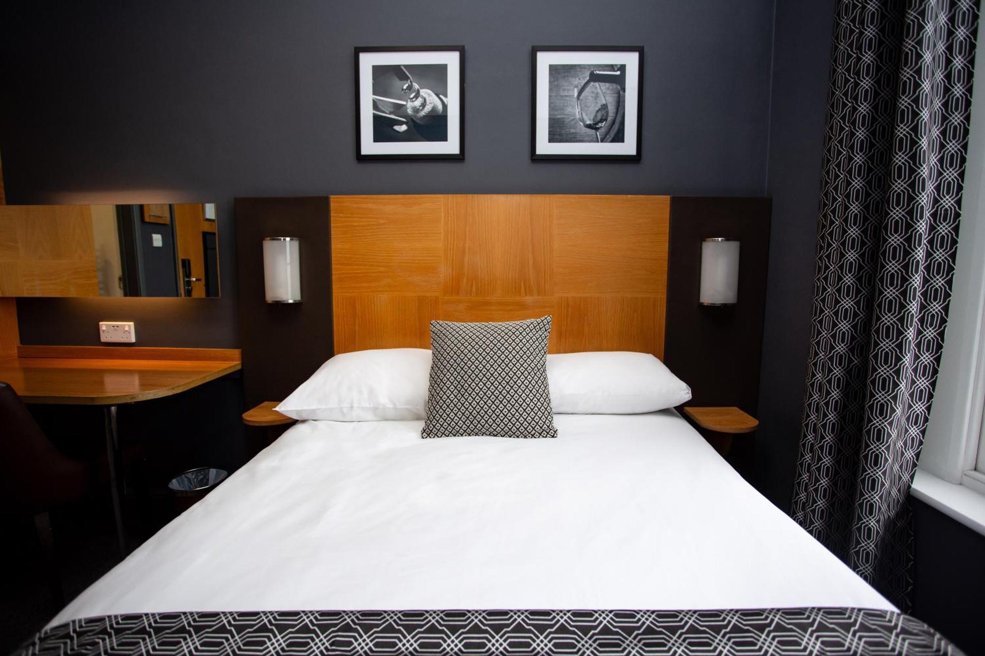 The Corner House Hotel Taunton Extérieur photo